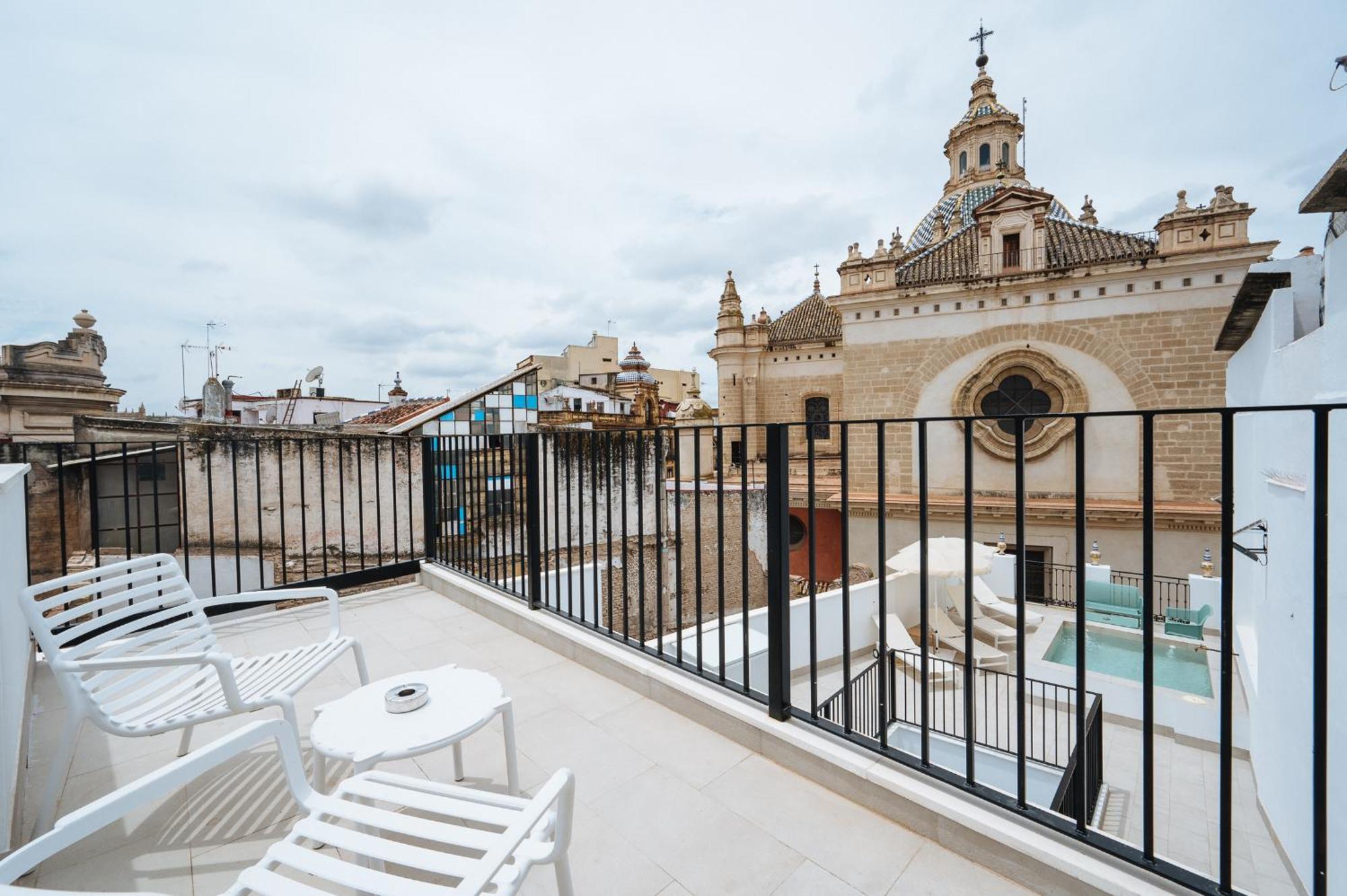 Ninesuites Cathedral Apartment Sevilla